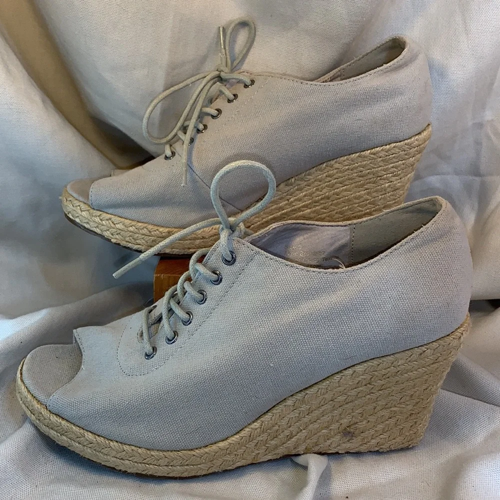 J Jill almost NEW leather/canvas espadrilles